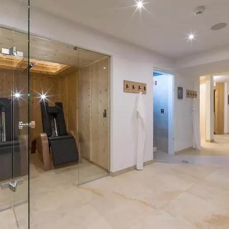 Hotel Glockenstuhl 4*