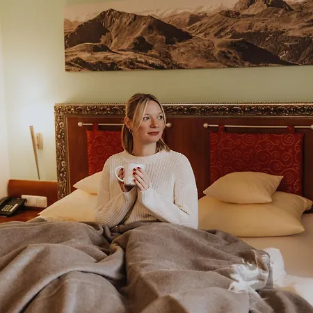 ホテル Glockenstuhl